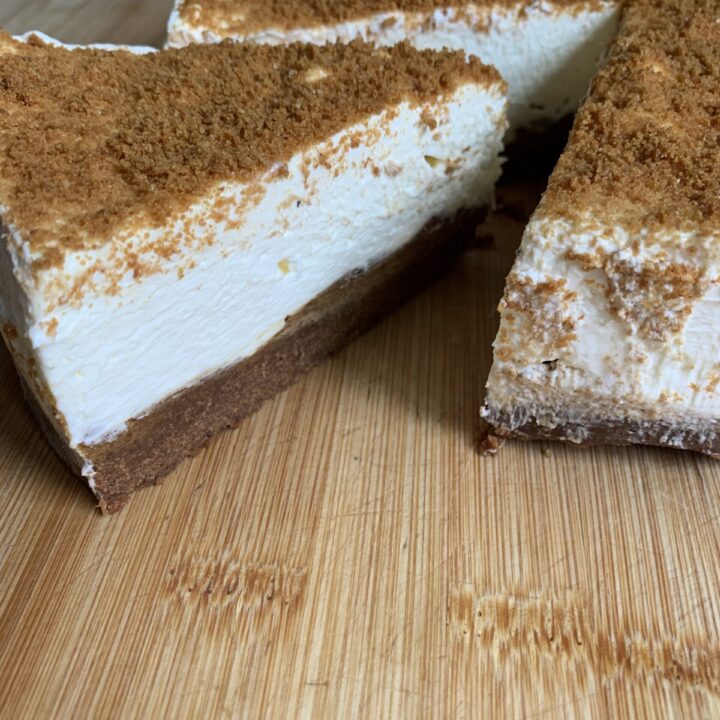 Simple no bake Lotus Biscoff cheesecake recipe