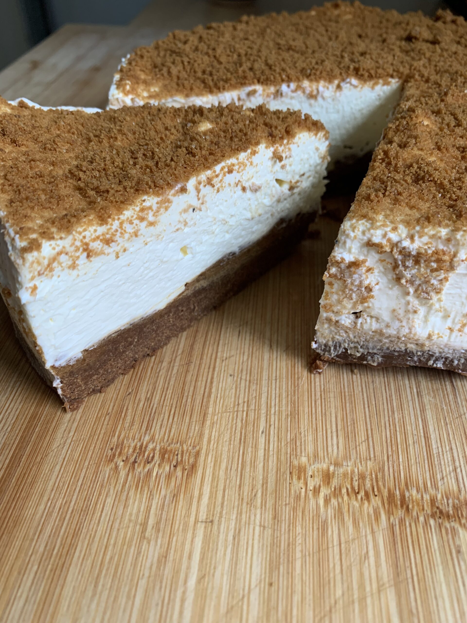 Simple no bake Lotus Biscoff cheesecake recipe