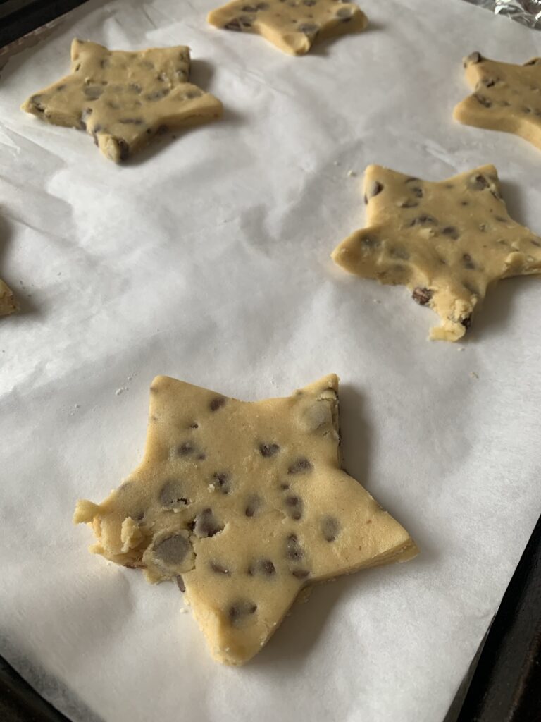 Quick and easy chocolate chip shortbread biscuits