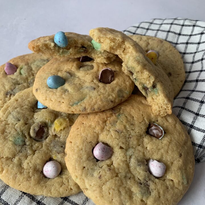 Yummy & Quick Mini Egg Cookies Recipe