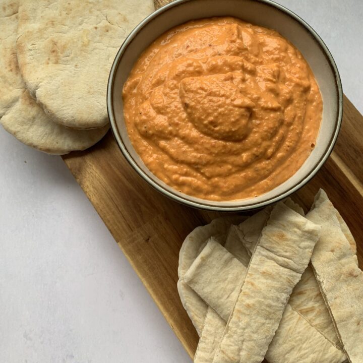 Delicious Red Pepper Hummus Recipe