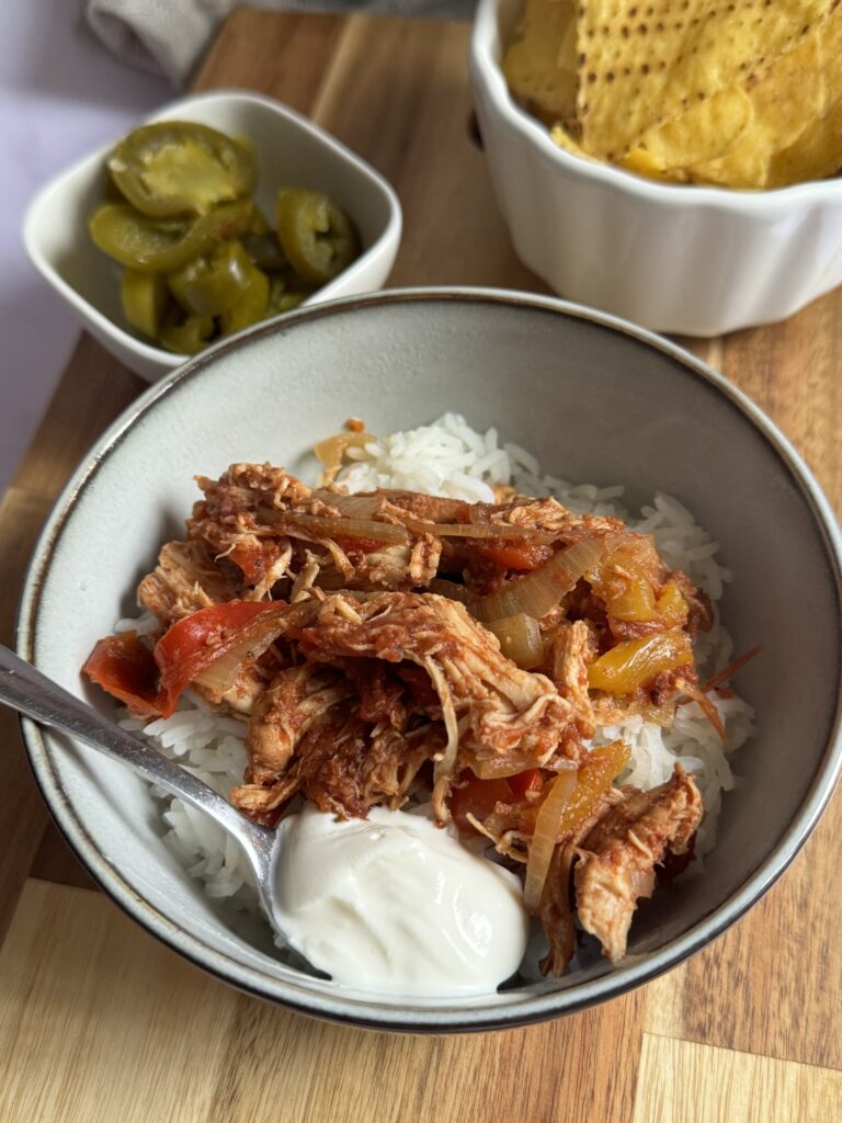 Delicious Slow Cooker Mexican Chicken Recipe