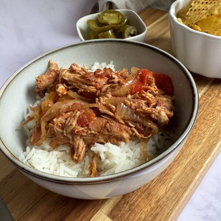 Delicious Slow Cooker Mexican Chicken Recipe