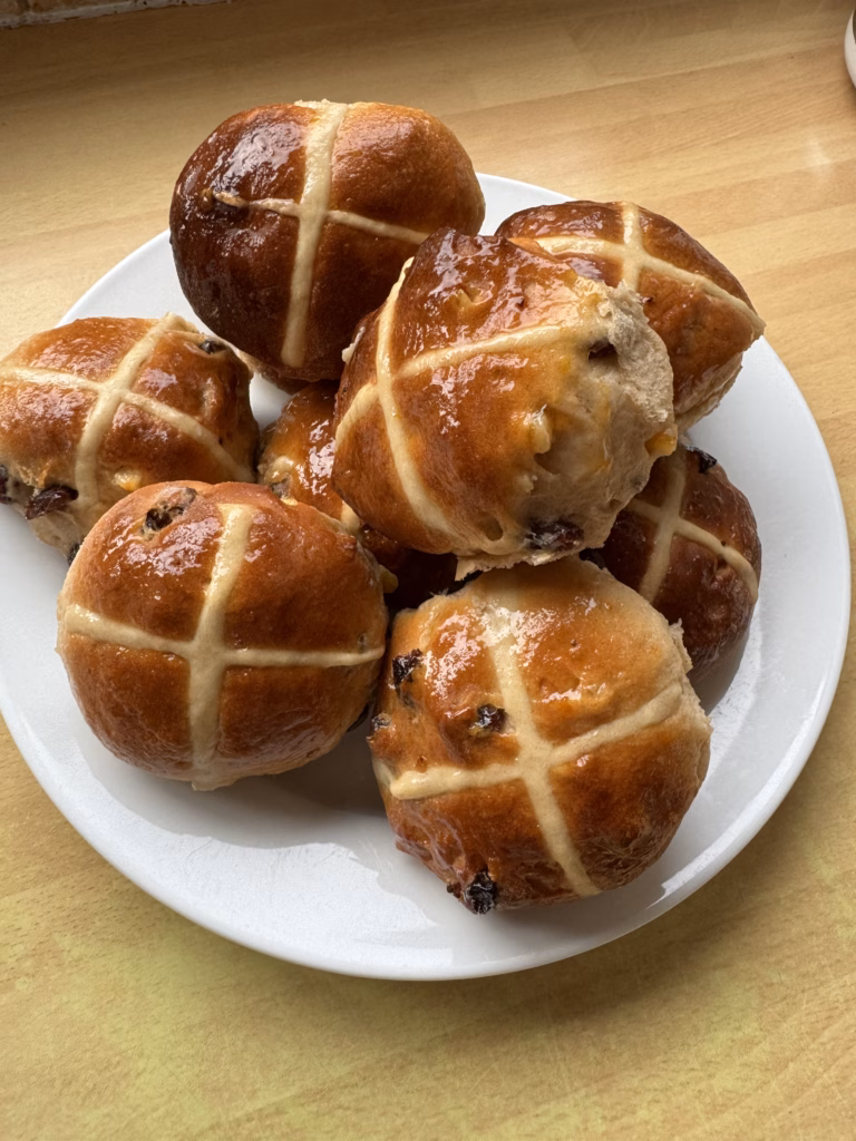 Easy hot cross buns