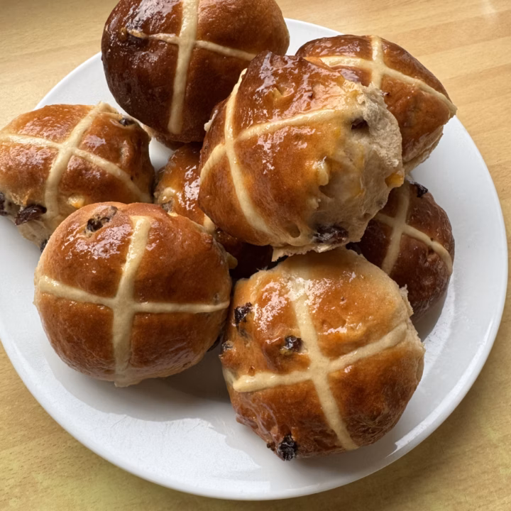 Easy hot cross buns